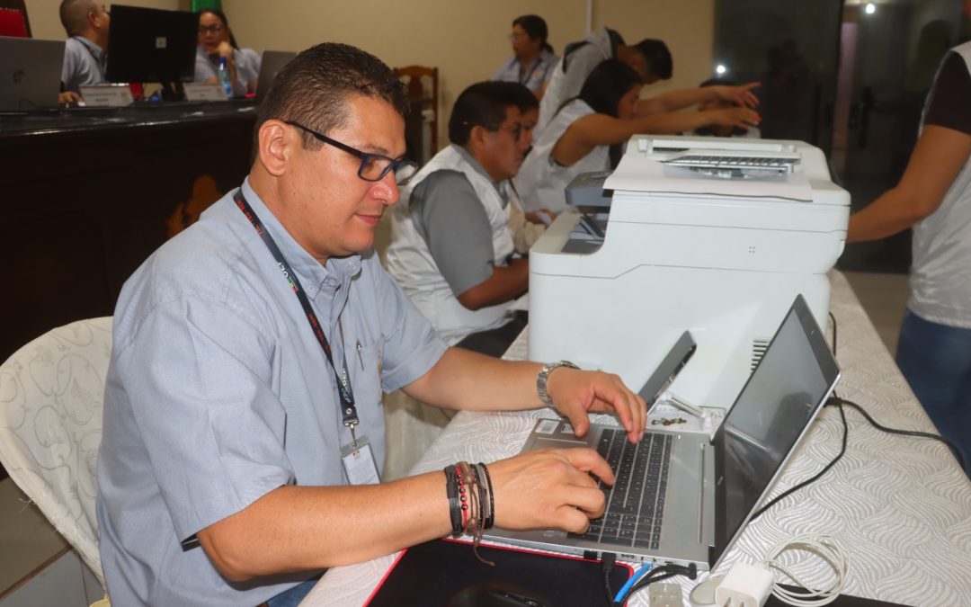 UNIDAD CONSOLIDA VENTAJA MIENTRAS TED BENI ESPERA ÁNFORAS RESTANTES