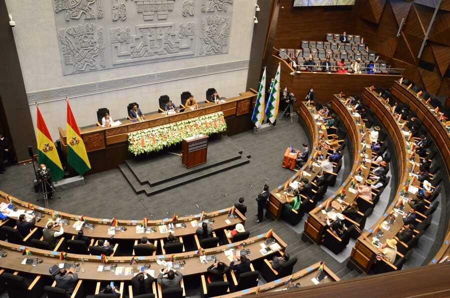 ARCE EXIGE AL LEGISLATIVO APROBAR CRÉDITO CON JAPÓN URGENTEMENTE