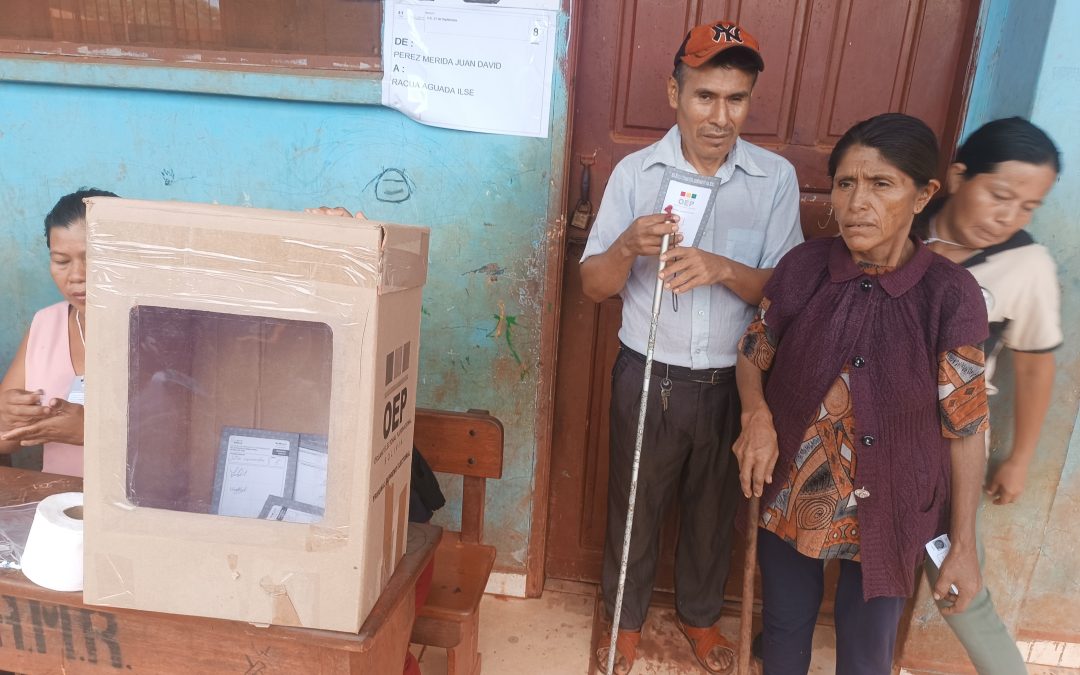RIBERALTA INICIA VOTACIÓN CON APOYO ESPECIAL A PERSONAS DISCAPACITADAS