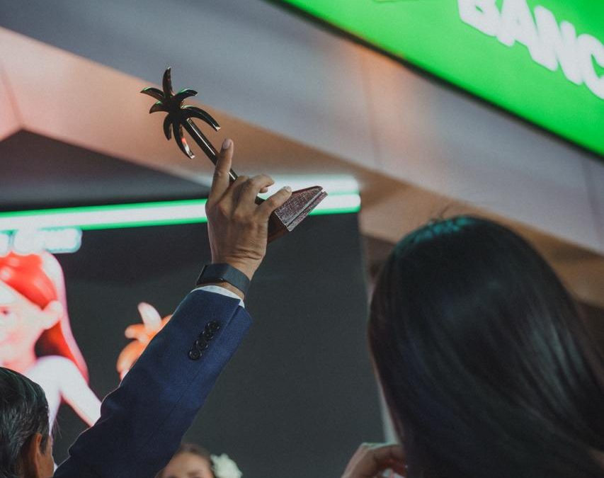 BANCO GANADERO SE LLEVA LA PALMERA DORADA EN EXPOCRUZ 2025