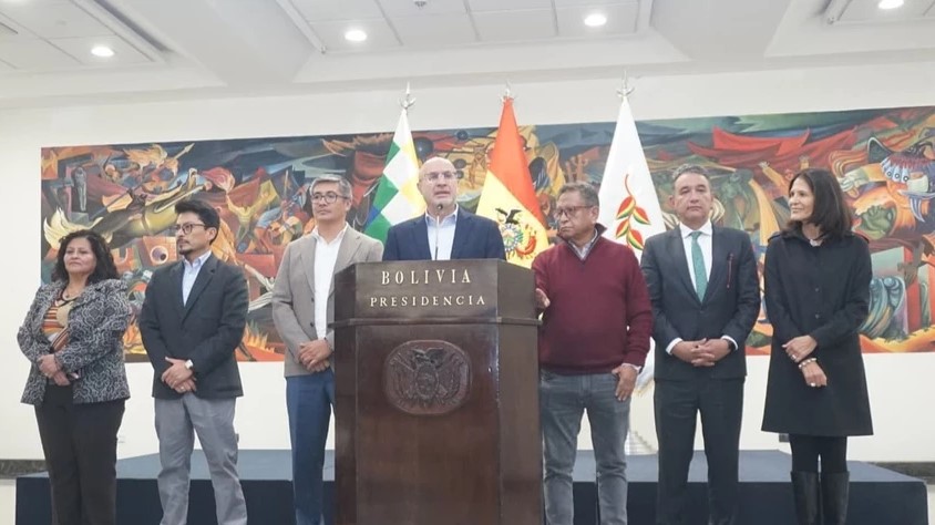 GOBIERNO CONFIRMA MESAS DE DIÁLOGO CON ORGANIZACIONES SOCIALES POR DECRETO 5503