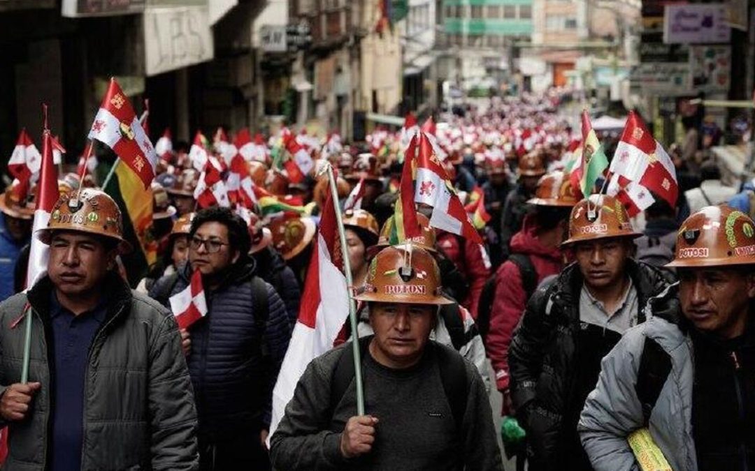 PARO Y MARCHAS SE EXPANDEN EN BOLIVIA CONTRA DECRETO 5503