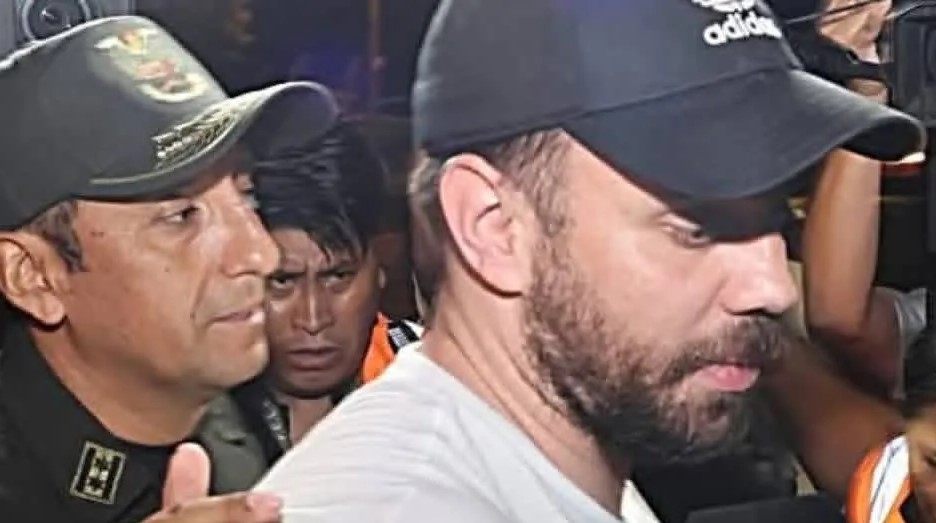 DETIENEN AL EXMINISTRO EDUARDO DEL CASTILLO CUANDO INTENTABA VIAJAR A CHILE DESDE SANTA CRUZ