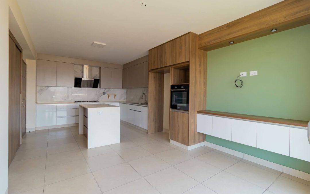 CARPINTEROS EXPRESAN ALARMA POR DS 5503 Y APERTURA TOTAL IMPORTACIONES MUEBLES