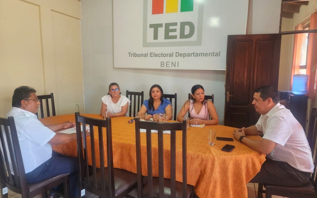 AUTORIDADES ELECTORALES Y PRENSA DEL BENI COORDINAN EL TRABAJO PARA LAS SUBNACIONALES 2026