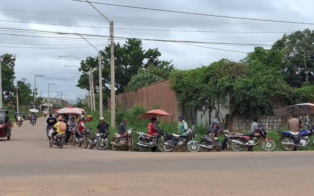 YPFB ENVIARÁ DE 140 MIL LITROS DE LA MISMA CALIDAD Y TRINIDAD RESPONDE CON UN PARO Y EL RECHAZO DE LOS SURTIDORES