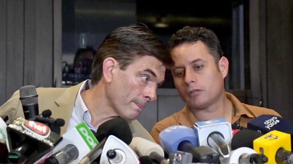 LARA ACUSA AL GOBIERNO DE RECORTAR PODER Y SOMETER LA VICEPRESIDENCIA