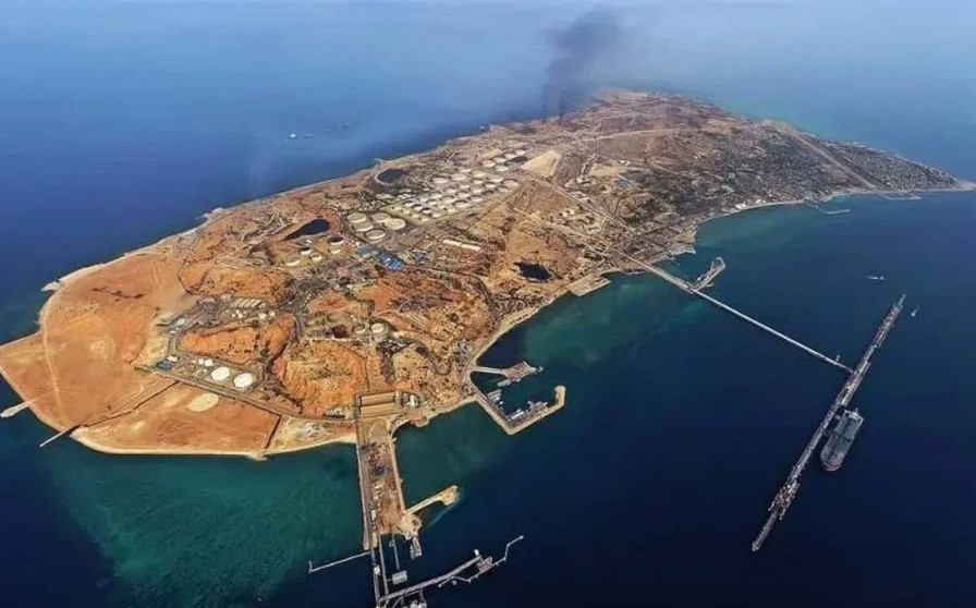 IRÁN LANZA OLEADAS DE MISILES Y DESAFÍA BASES DE EE.UU.