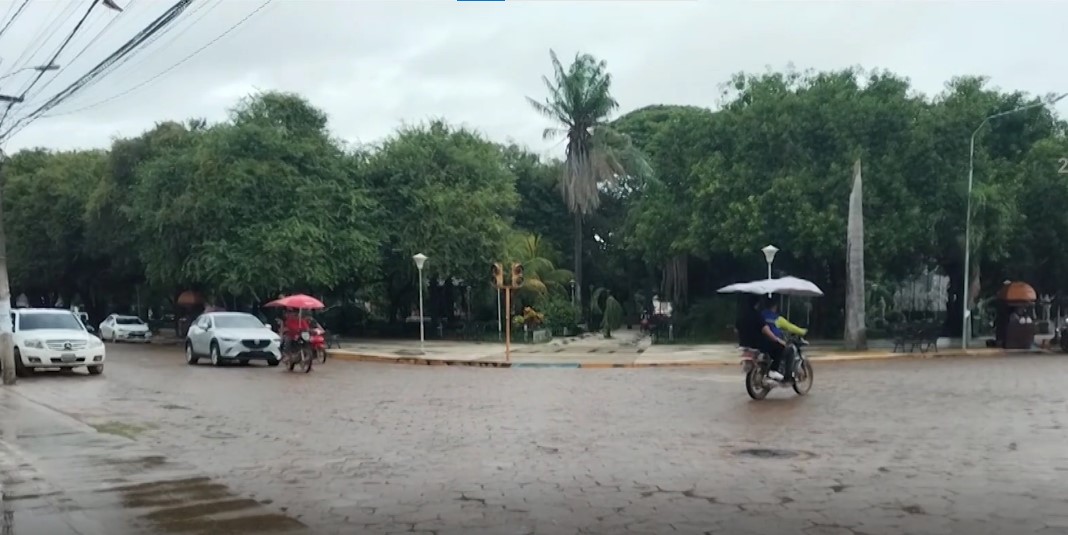 TED BENI EXIGE RETIRO OBLIGATORIO DE TODA PROPAGANDA POLÍTICA