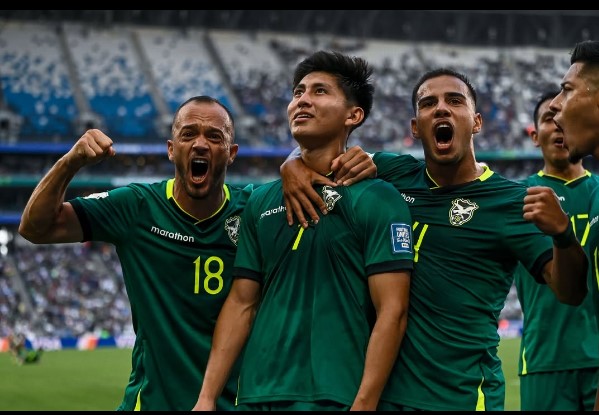 BOLIVIA SE LEVANTA, GOLPEA Y SE PONE A UN PASO DE LA CITA MUNDIALISTA