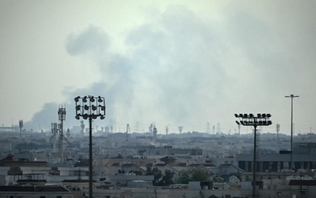 IRÁN EJECUTA ATAQUES DIRECTOS CONTRA BASES DE EE.UU. Y OBJETIVOS MILITARES EN ISRAEL