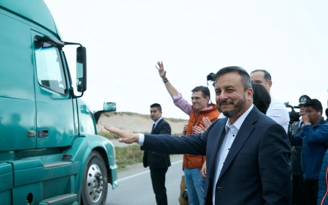 PAZ SOSTIENE A MEDINACELI PESE A FALLAS EN LA GASOLINA