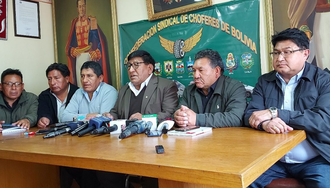 TRANSPORTE RADICALIZA POSICIONES Y PREPARA BLOQUEO NACIONAL