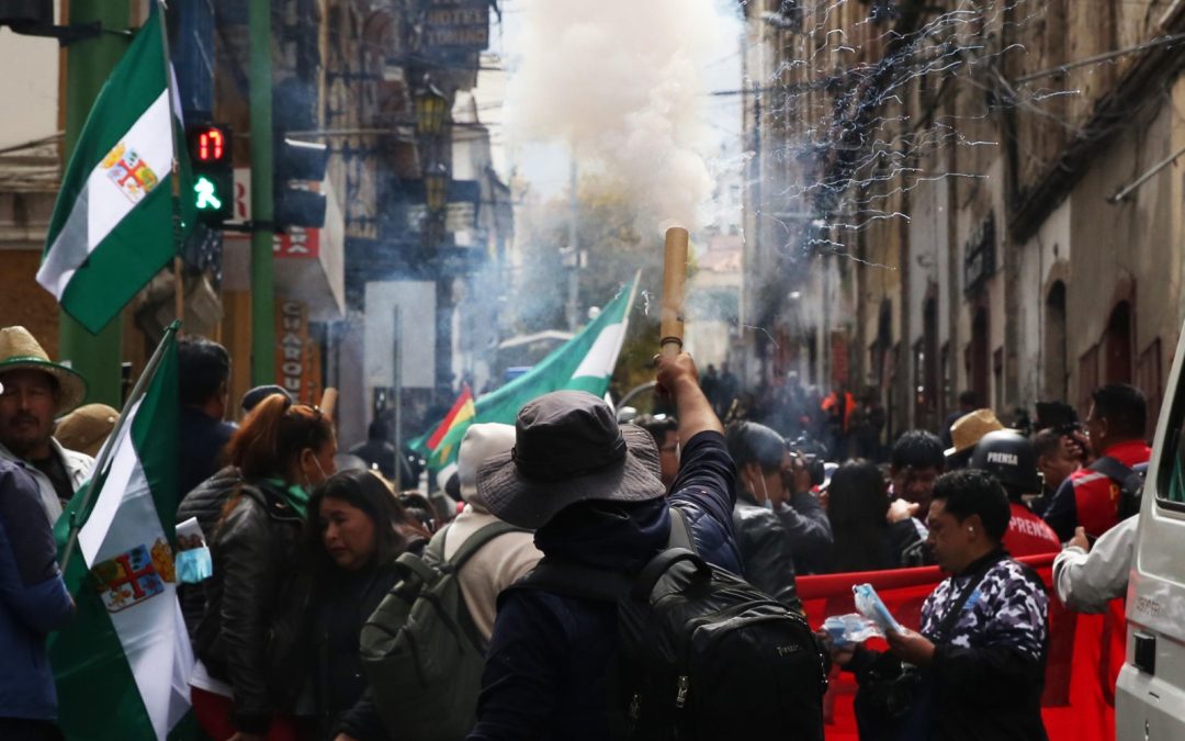 “NO TEMO A LAS MOVILIZACIONES”, DICE PAZ MIENTRAS EL PAÍS SE BLOQUEA