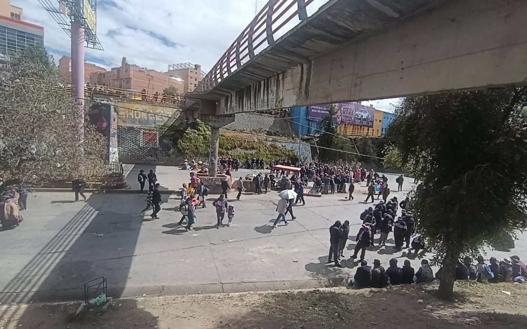 MOVILIZADOS MANTIENEN LAS MEDIDAS DE PRESIONEN MEDIO DE REPRESIÓN Y CRISIS