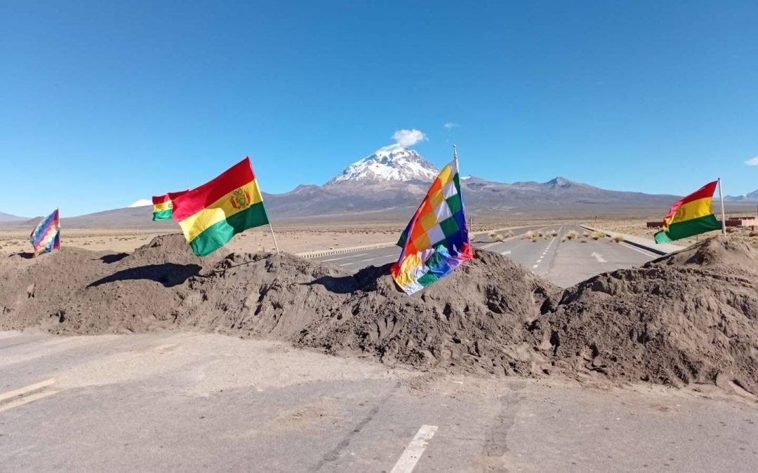 UN MES DE PROTESTAS SIN SOLUCIÓN