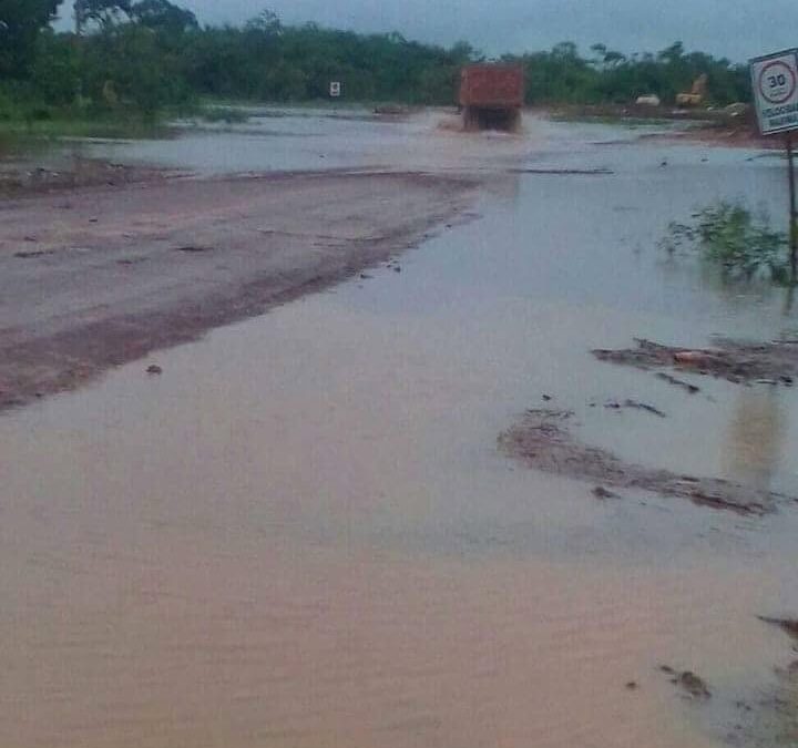 ABC PROHÍBE EL PASO DE CAMIONES EN RUTAS DEL BENI DEBIDO AL DETERIORO POR LLUVIAS