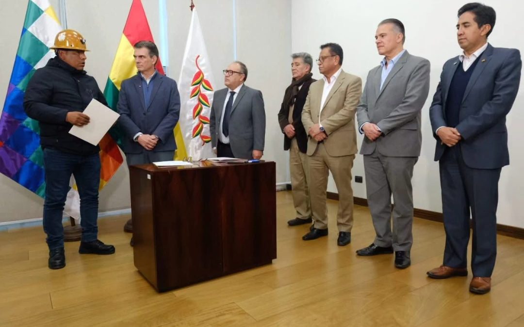 GOBIERNO ANULA RESERVA MINERA Y HABILITA INGRESO COOPERATIVISTA EN CHUQUIHUTA