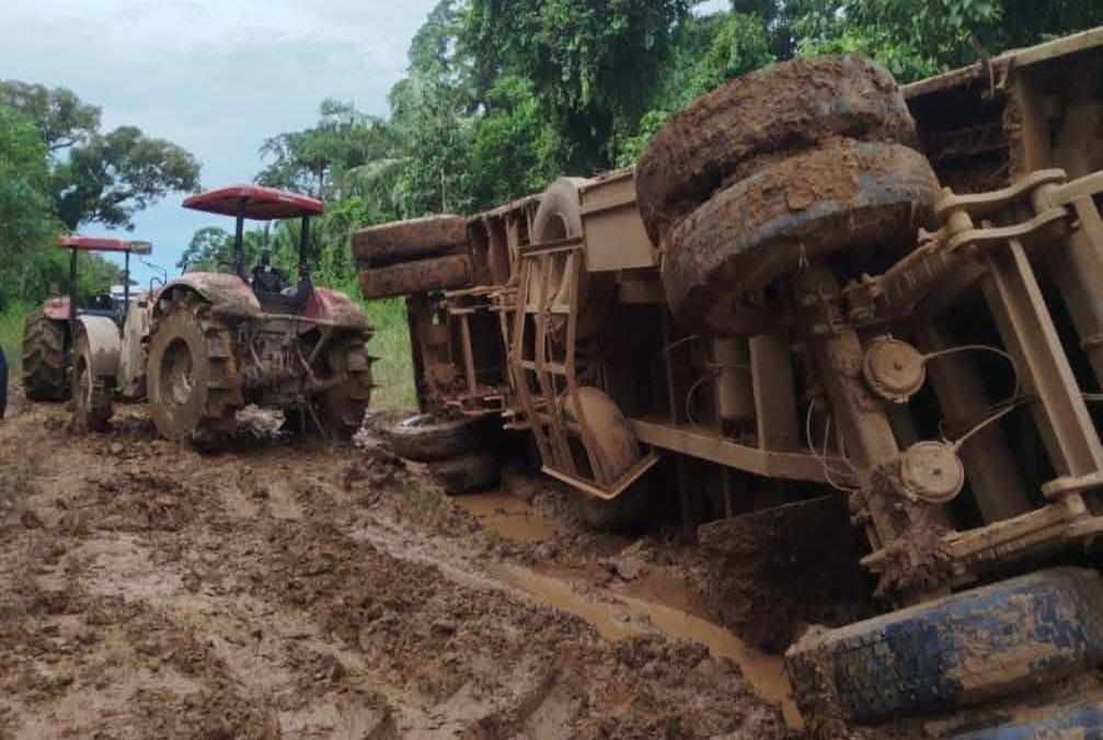 GOBERNACIÓN ENFRENTA FUERTE PRESIÓN POR EL ABANDONO DE LOS CAMINOS