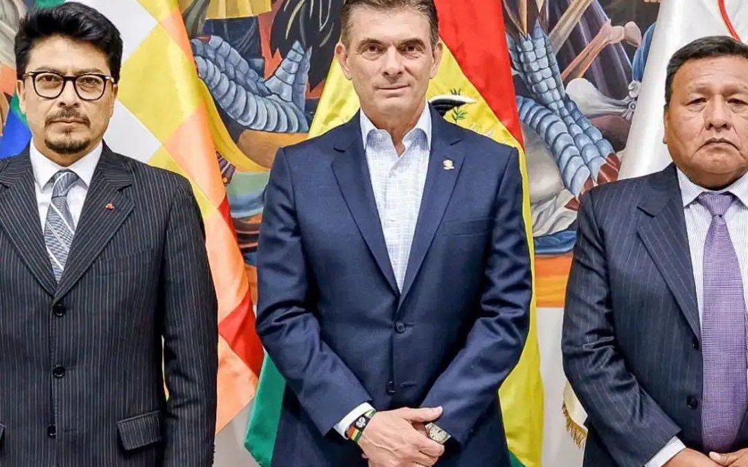 PAZ INICIA REESTRUCTURACIÓN CON NUEVO EQUIPO MINISTERIAL