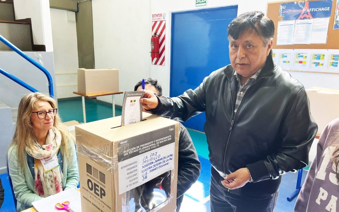 PAZ ES ACUSADO DE BUSCAR RESPALDO LEGISLATIVO CON PREBENDAS