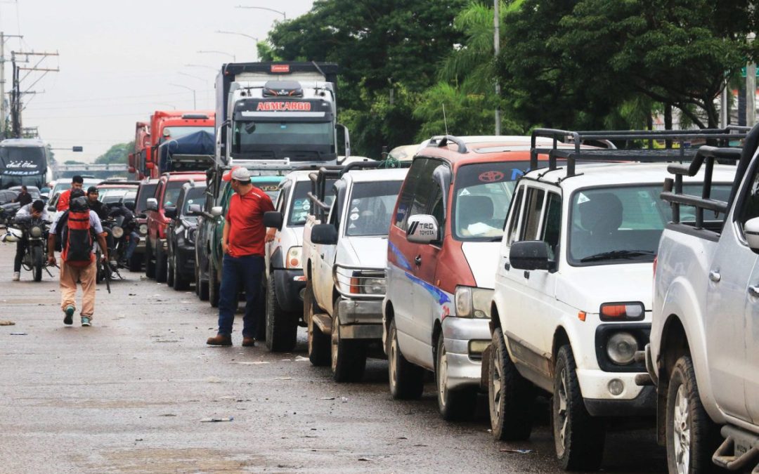 FALTA COMBUSTIBLE EN TRINIDAD Y TRANSPORTISTAS ADVIERTEN NUEVAS FILAS