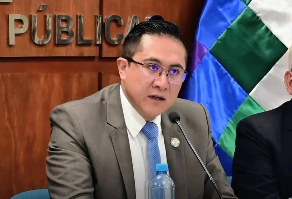 ACUERDO CON EL FMI: GOBIERNO PLANTEA REDUCIR EN 30% EL GASTO DE SALARIOS PÚBLICOS Y CONTRATAR MENOS PERSONAL