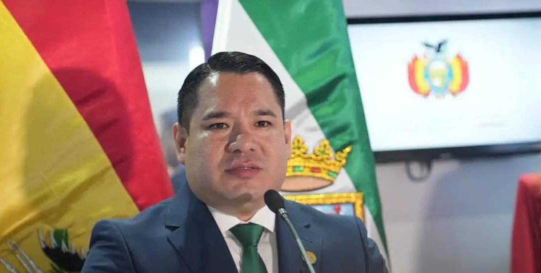 MARIACA NIEGA CONOCER A MARSET Y RECHAZA CUALQUIER CONTACTO