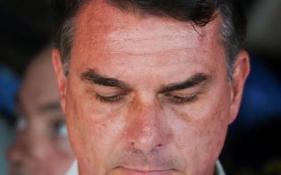¡ESCÁNDALO INTERNACIONAL! DIFUNDEN EL MOMENTO DE LA FUGA DE FLÁVIO BOLSONARO DESDE ARGENTINA Y SALPICAN AL GOBIERNO DE MILEI